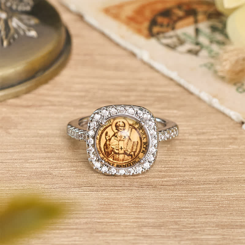 Christianartworkshop Eleganter St.-Benedikt-Ring mit quadratischer Lünette: Zeichen sanfter, zeitloser, heiliger Geborgenheit - image 2