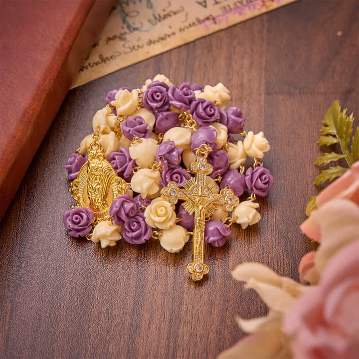 Christianartworkshop Rosenkranz mit cremefarbenen und violetten Rosenperlen, Marienverehrung und Juwelenkreuz: Symbol sanfter himmlischer Gnade - image 5