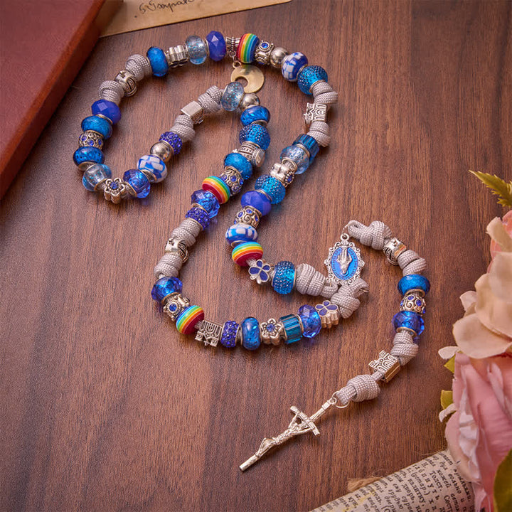 Christianartworkshop Handgefertigter Rosenkranz aus hellblauen Mischperlen: Sinnbild sanfter himmlischer Gnade - image 2