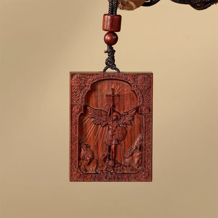 Christianartworkshop Heilige, aus Holz geschnitzte Halskette des Heiligen Michael: Symbol der unerschütterlichen göttlichen Befreiung - Rotes Sandelholz - image 4