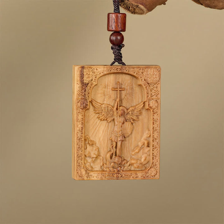 Christianartworkshop Heilige, aus Holz geschnitzte Halskette des Heiligen Michael: Symbol der unerschütterlichen göttlichen Befreiung - Olivenholz - image 6