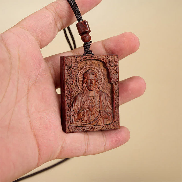 Christianartworkshop Gerahmter Relief-Anhänger aus Holz mit Jesusmotiv: Gefäß zeitloser, heiliger Gnade - Rotes Sandelholz - image 0