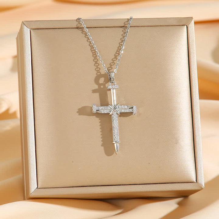 Christianartworkshop Halskette mit genageltem Kreuz aus Titanstahl: Symbol zeitlosen göttlichen Schutzes - Silber - image 2