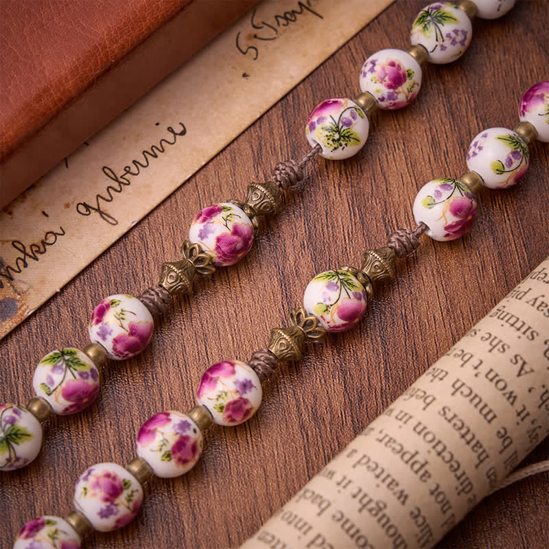 Christianartworkshop Rosenkranz aus antikisiertem Bronze mit rosa Blütenmotiv, Marienmedaille und Kruzifix - image 7