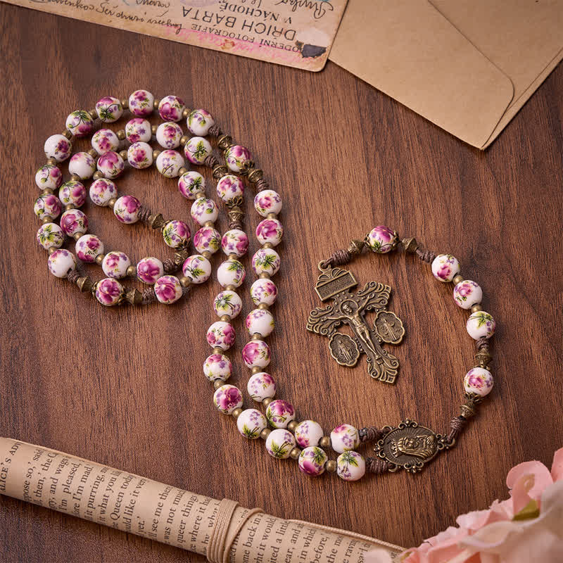 Christianartworkshop Rosenkranz aus antikisiertem Bronze mit rosa Blütenmotiv, Marienmedaille und Kruzifix - image 4