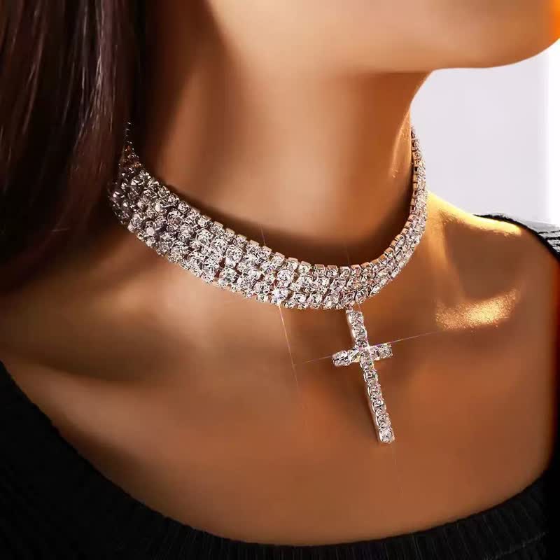 Christianartworkshop Funkelnde Strass-Kreuz-Halskette: Zeichen unerschütterlicher himmlischer Gnade - image 1