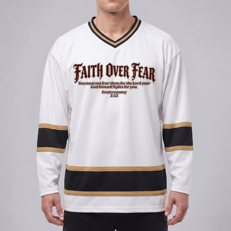 Christianartworkshop „Glaube statt Angst“ – Langarm-Hockeytrikot mit Goldverzierungen - image 3