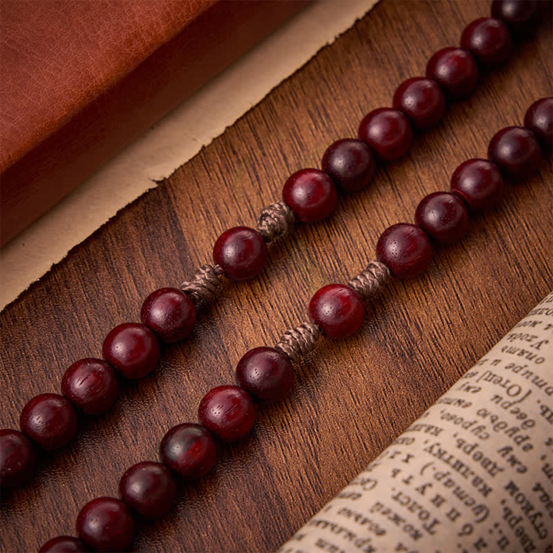 Christianartworkshop Rosenkranz aus Naturholz mit Madonna-und-Kind-Motiv: Zeichen beständiger göttlicher Wärme - image 8