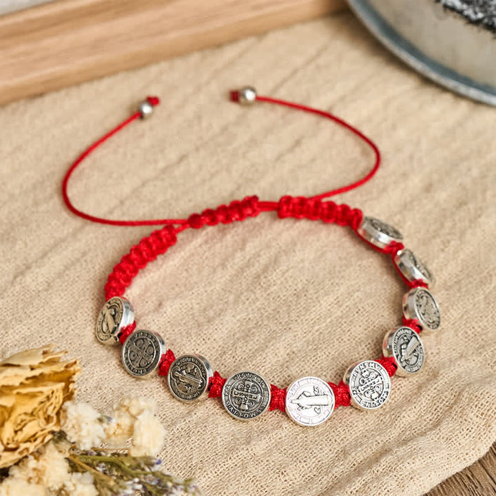 Christianartworkshop Geflochtenes Andachtsarmband mit St.-Benedikt-Medaille: Zeichen sanften göttlichen Trostes - Rot - image 0